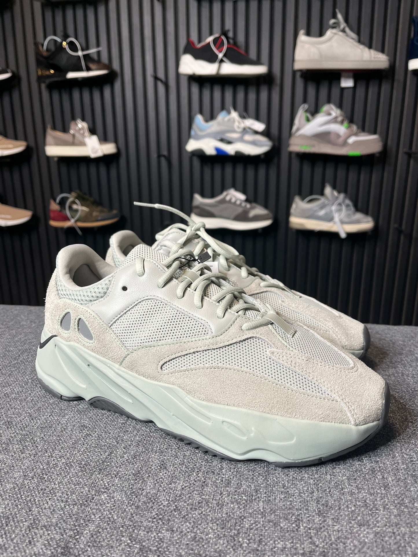 Yeezy 700 Salt UK 10 3335