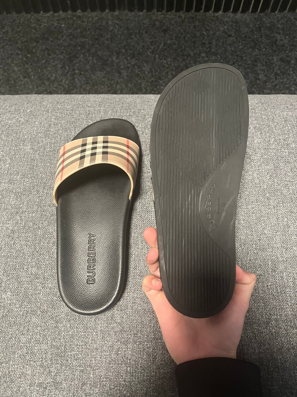Burberry Sliders UK 8 3711