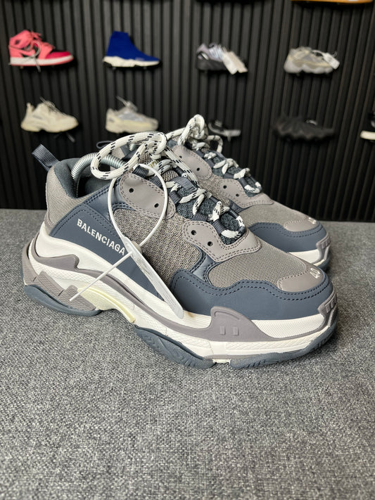 Balenciaga Triple S UK 6 2518