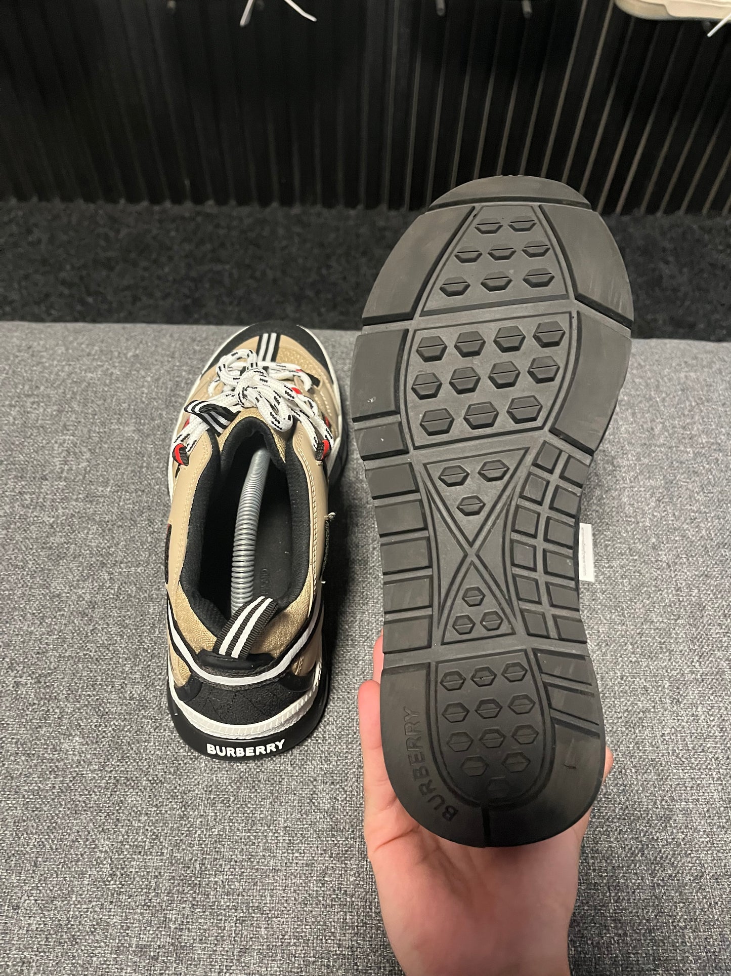 Burberry Low Top Sneaker UK 6 3592