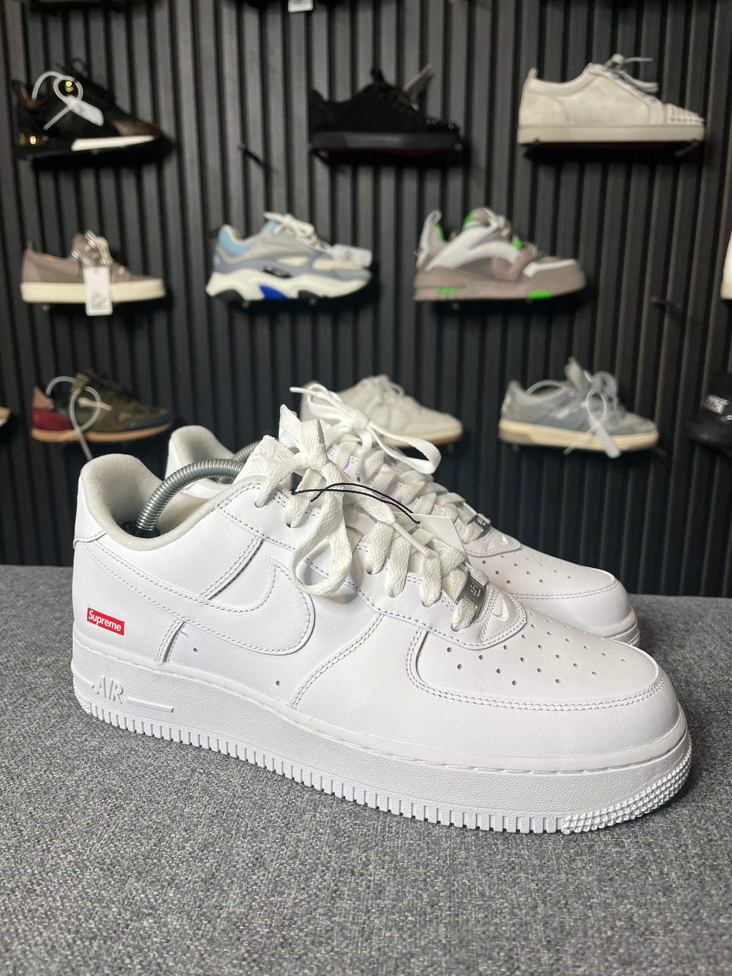 Nike Air Force Supreme UK 8.5 3475