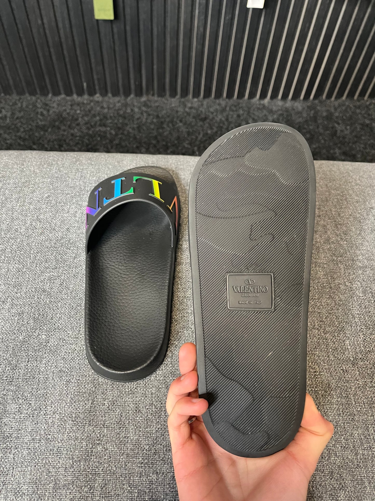 VLTN Sliders UK 7 3197