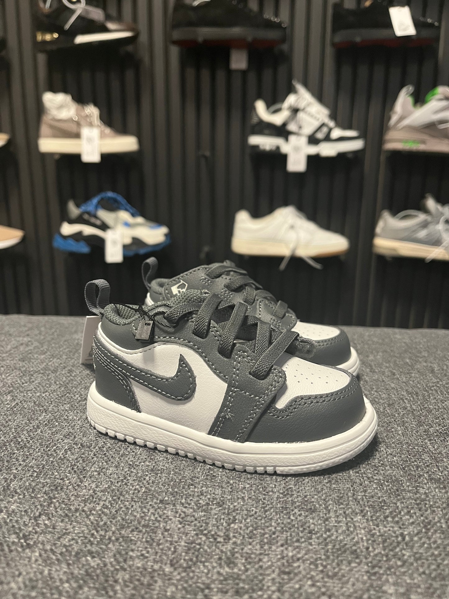 Nike Jordan UK 4.5 Kids 3525