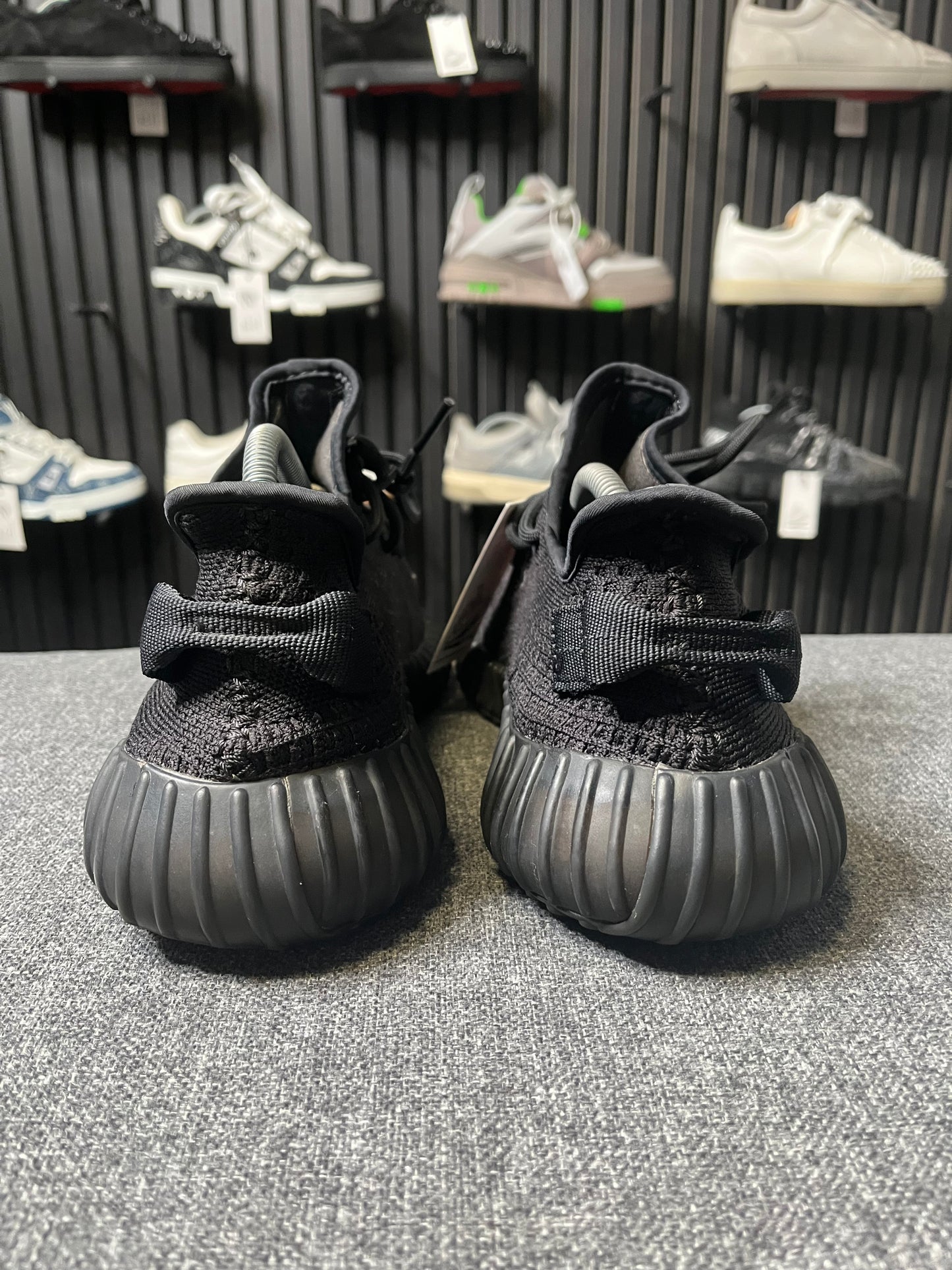 Yeezy 350 Onyx UK 9.5 3493