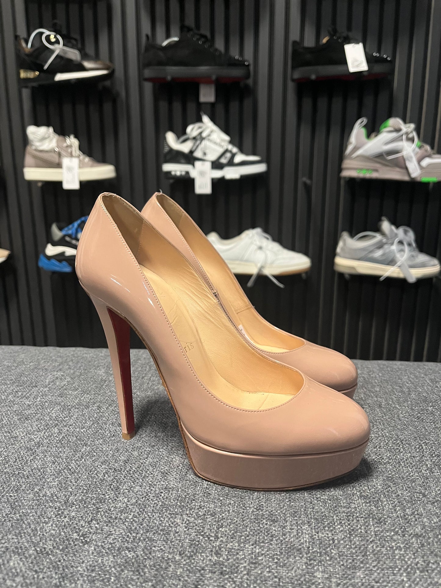 Christian Louboutin Nude UK 4 3540