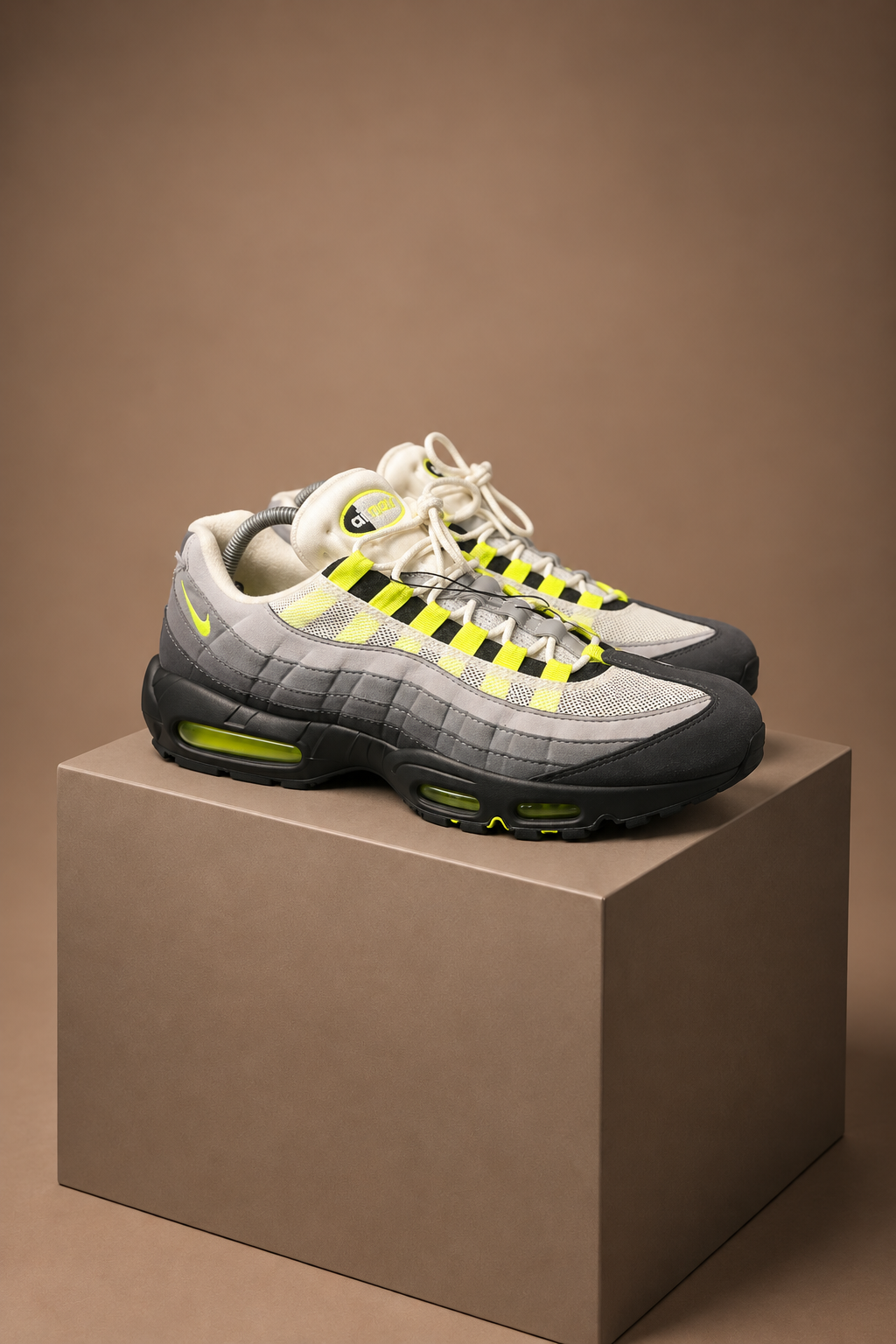 Air Max 95s Neon OG UK 8 3833