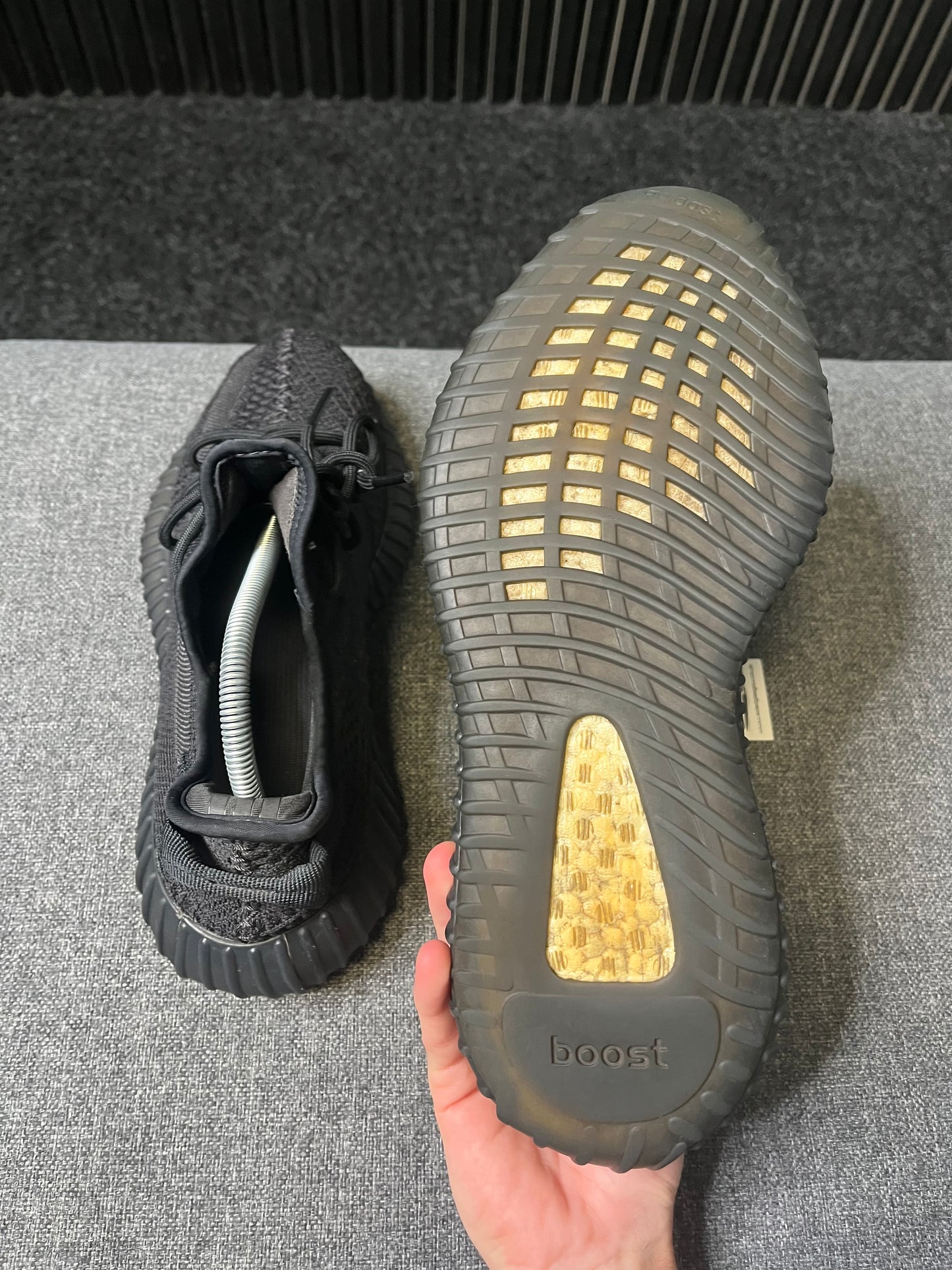 Yeezy 350 Onyx UK 9.5 3493