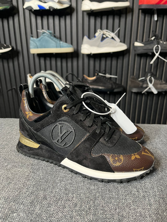 Louis Vuitton Sneakers UK 5 2900