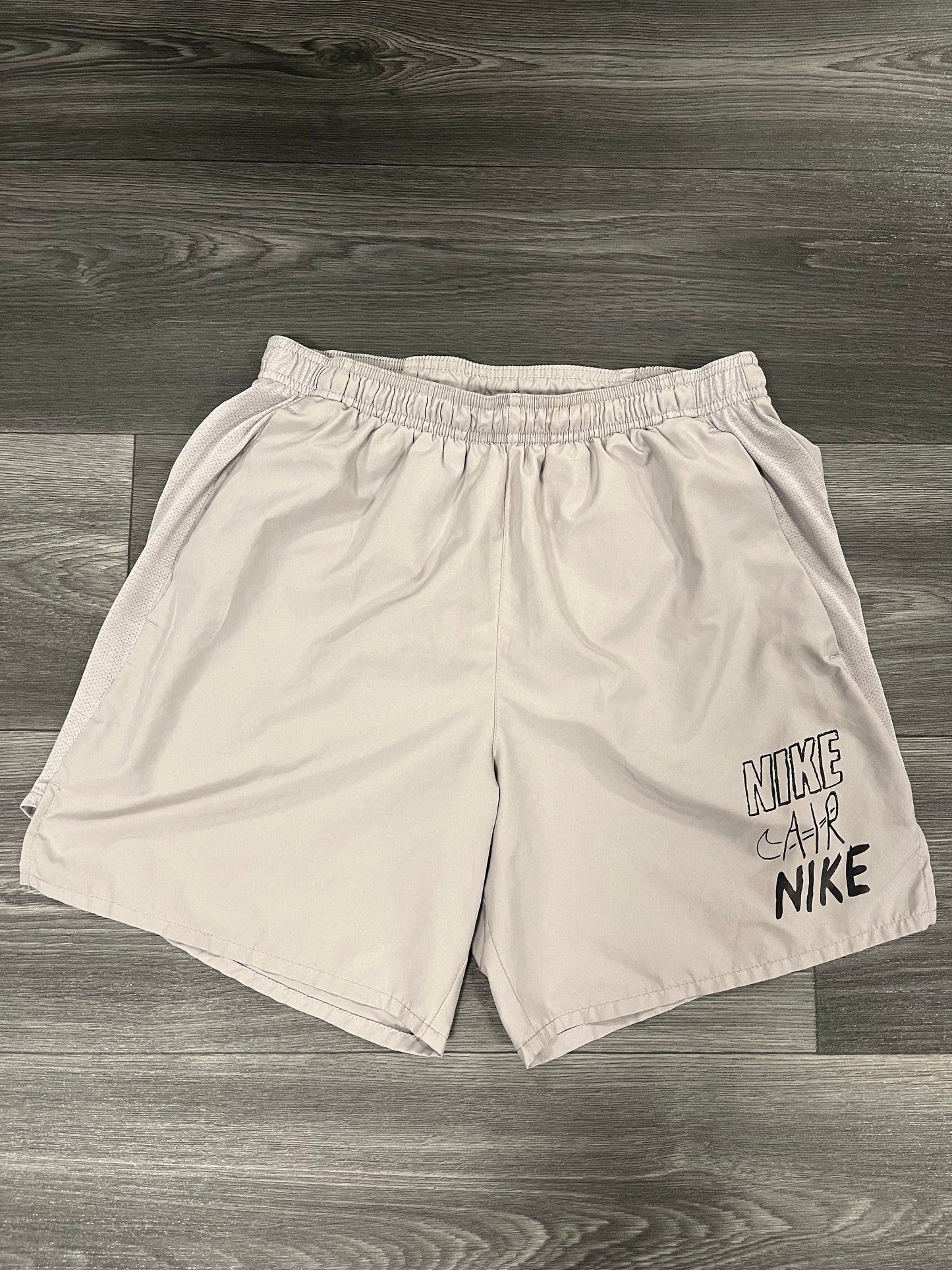 Nike Challenger Shorts Grey Medium 3509