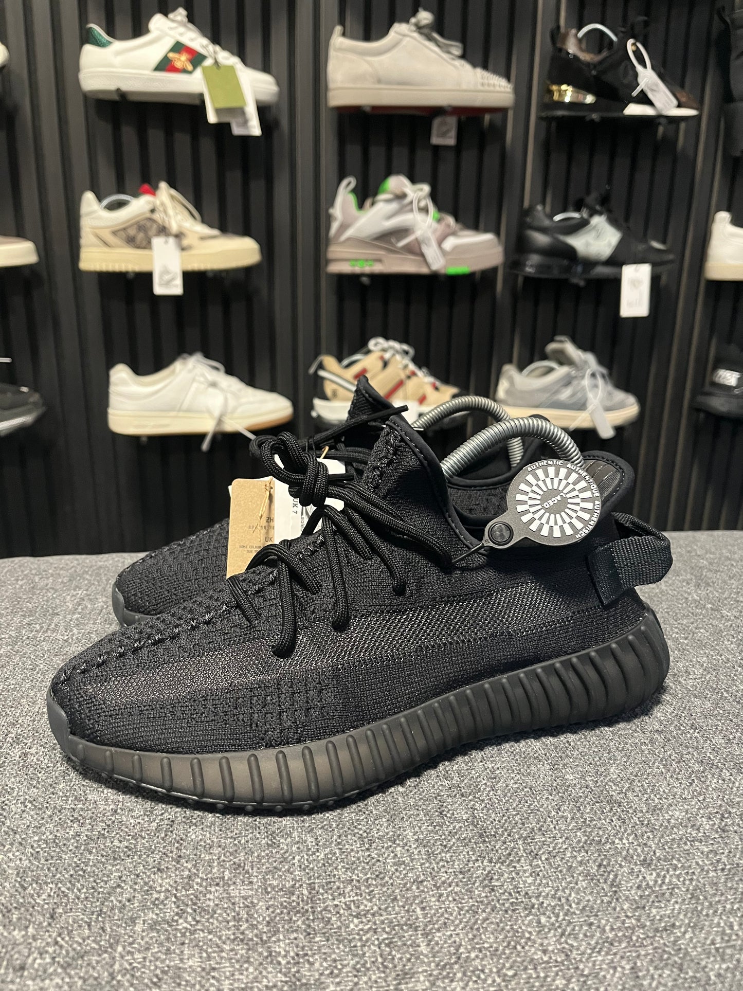 Yeezy 350 Onyx UK 7 3597
