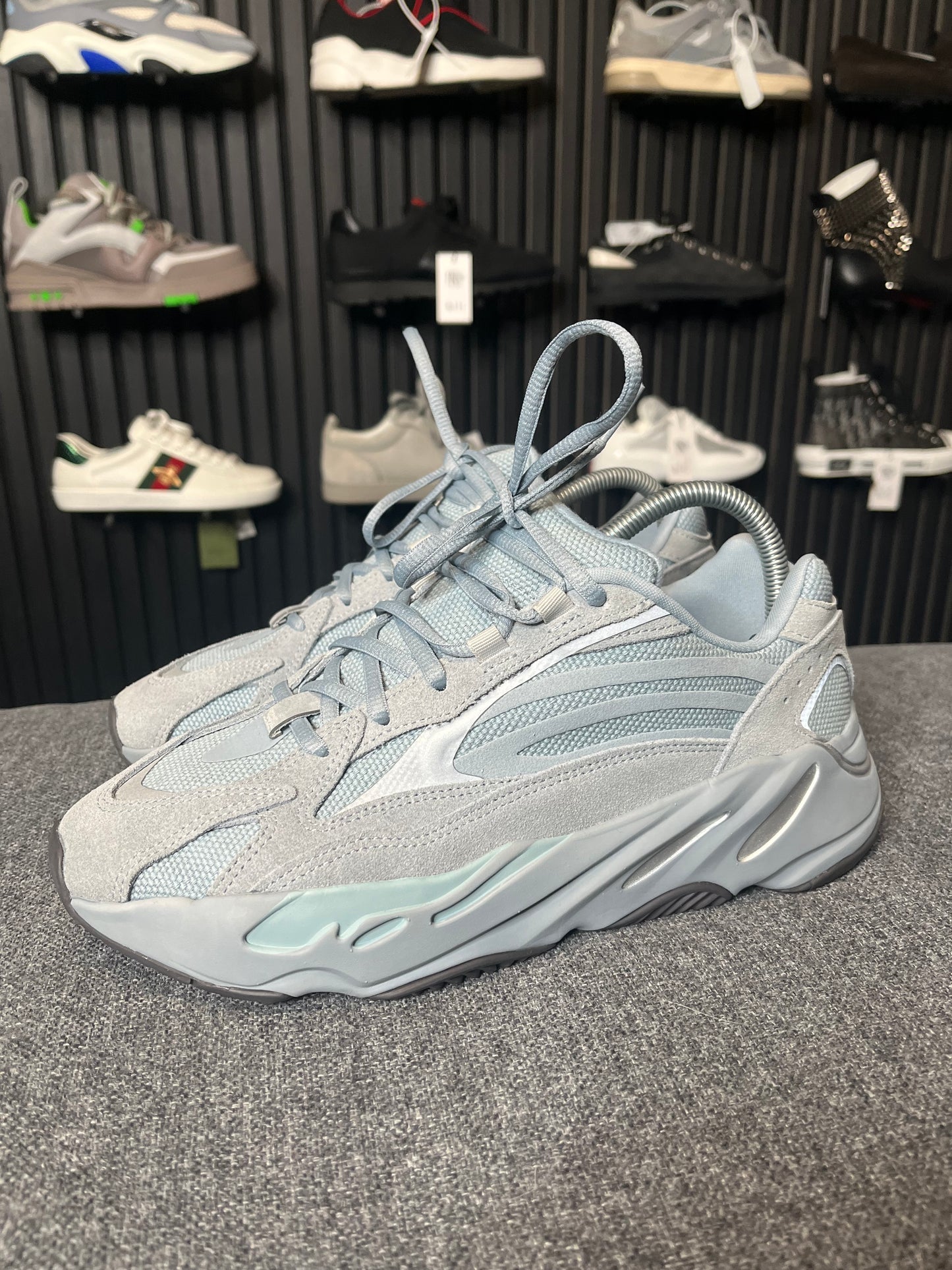 Yeezy 700 Hospital Blue UK 8.5 3333
