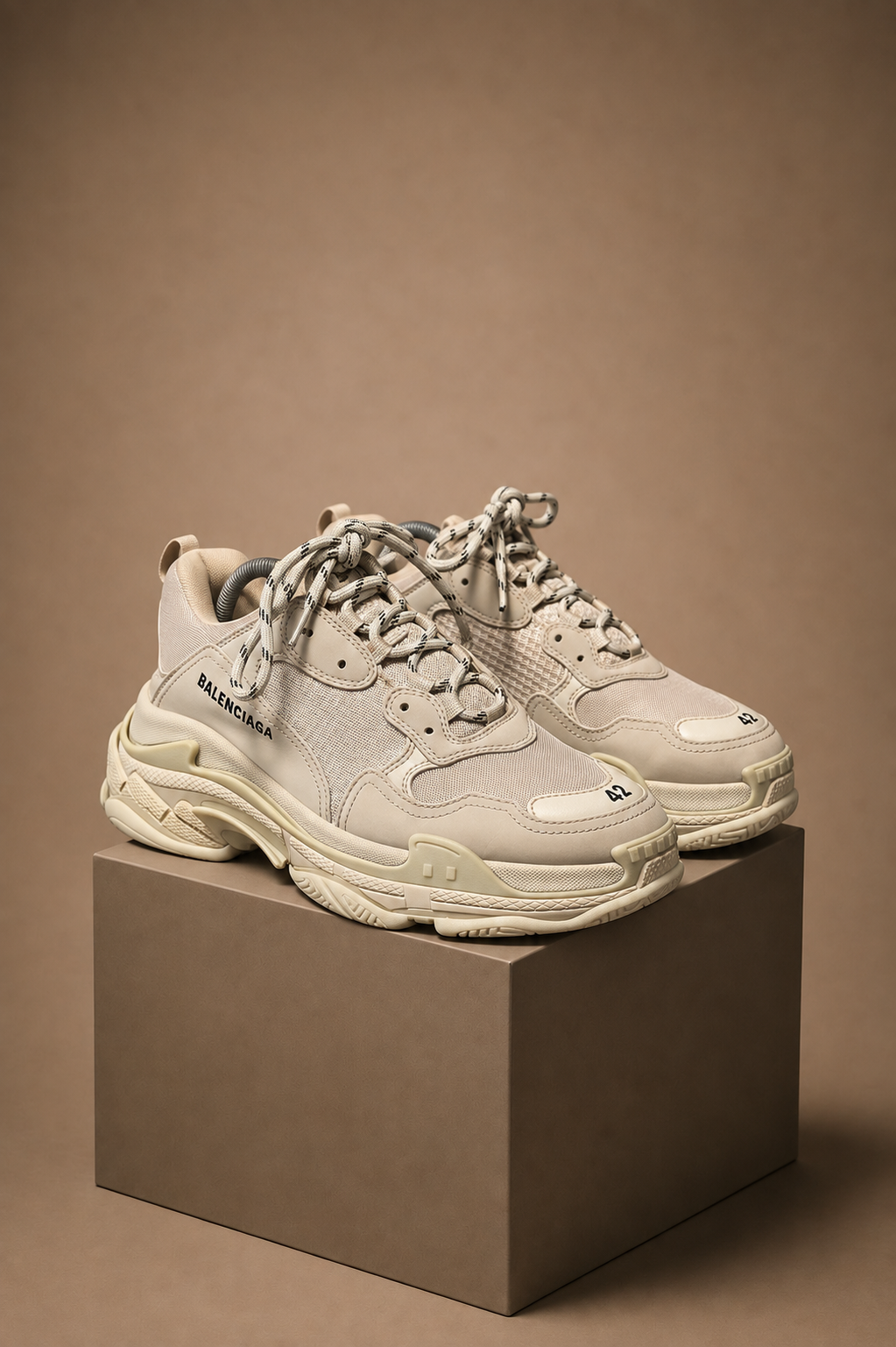 Balenciaga Triple S Beige UK8 3647
