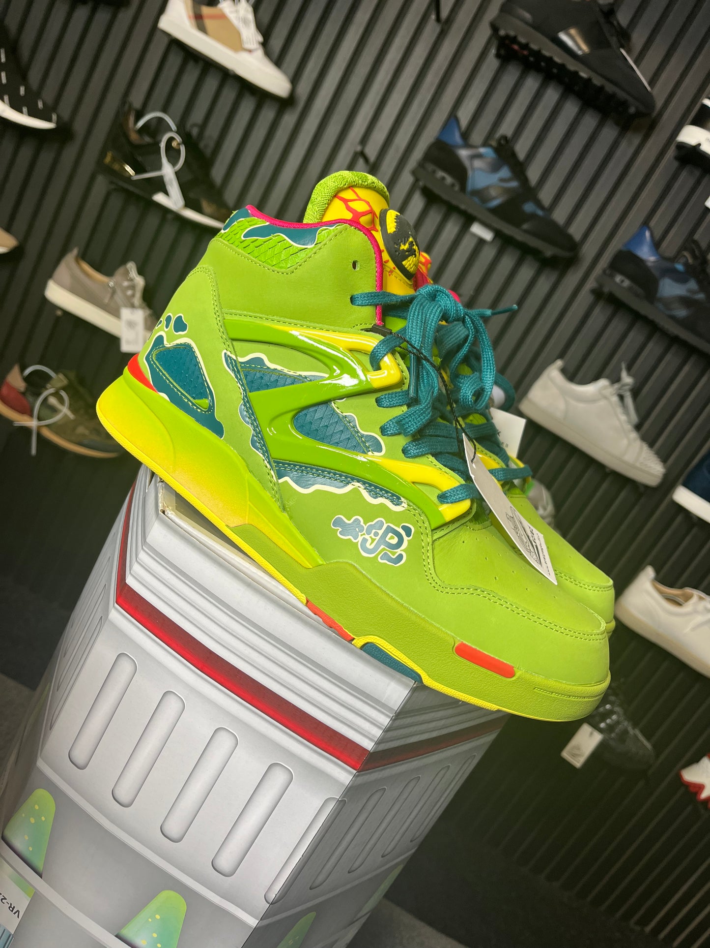 Reebok Pump Jurassic Park UK 9 3443