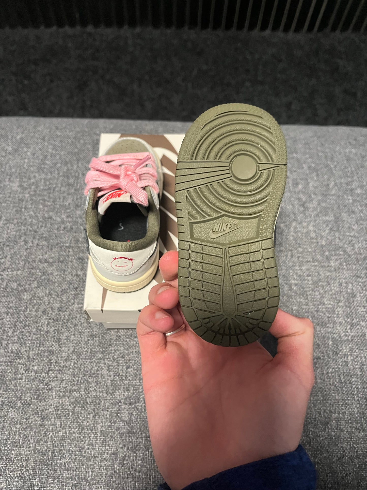 Travis Scott UK 4.5 Kids 3729