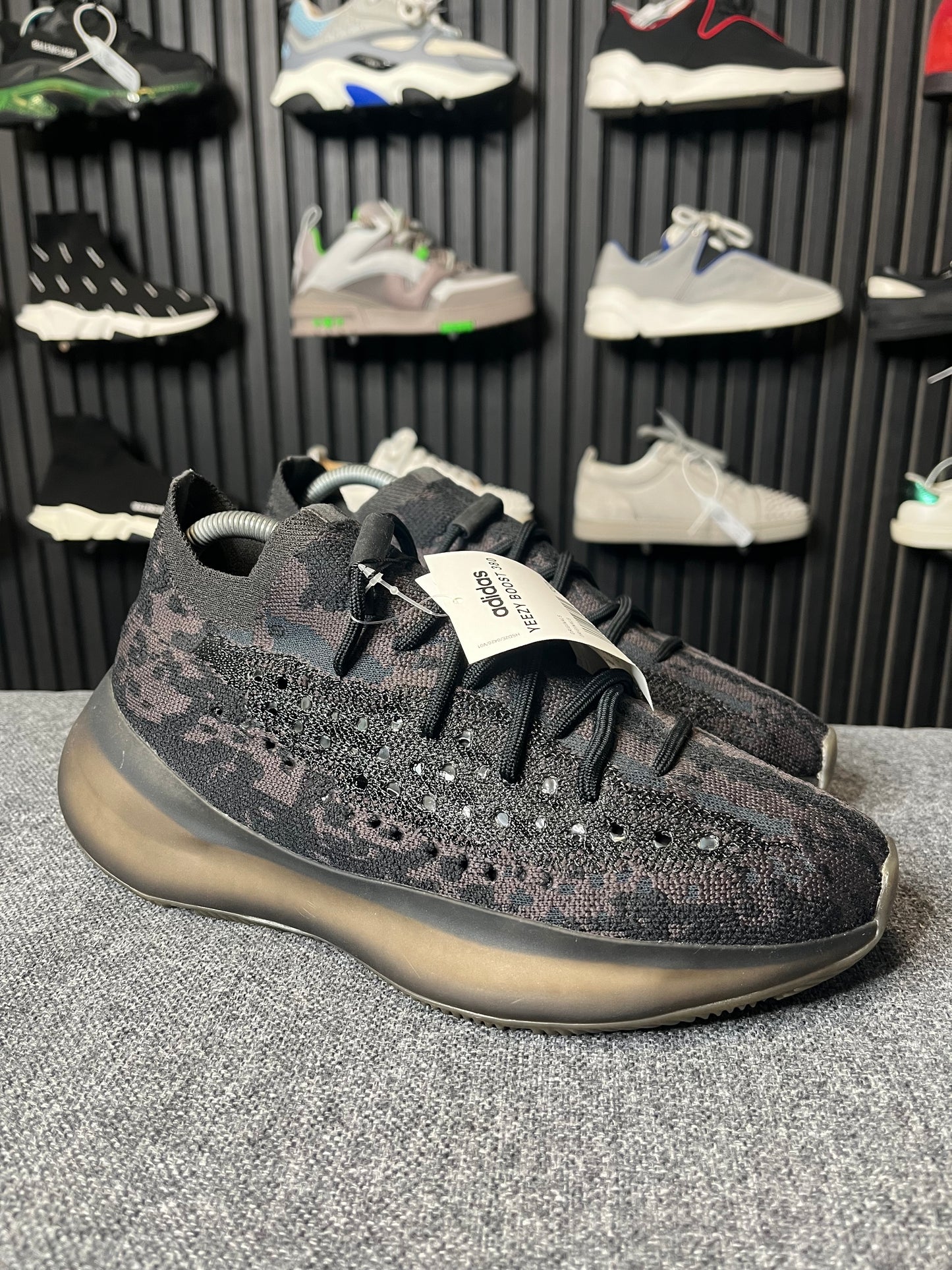Yeezy 380 Onyx UK 8 3022