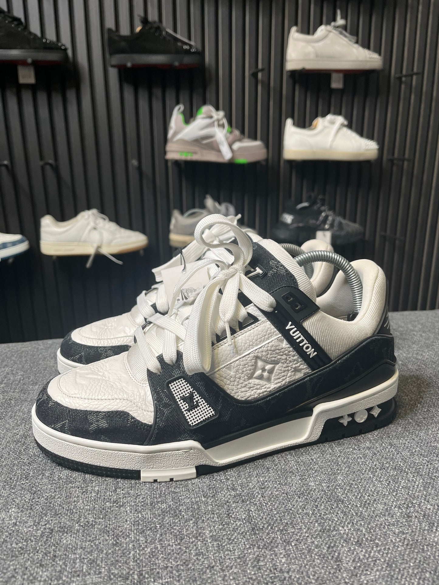 Louis Vuitton UK 6.5 3489