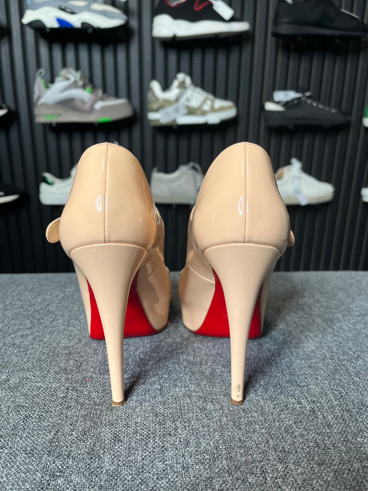 Louboutin Jane Vendome Patent Heels Size 39.5 3257