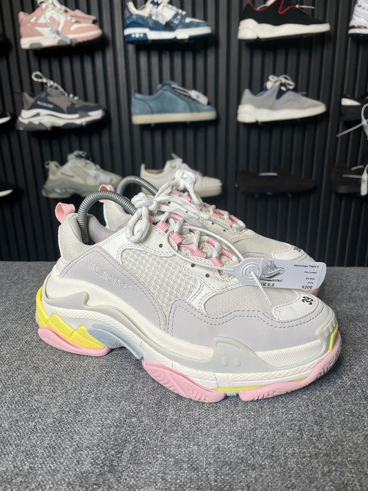 Balenciaga Triple S UK 5.5 2734