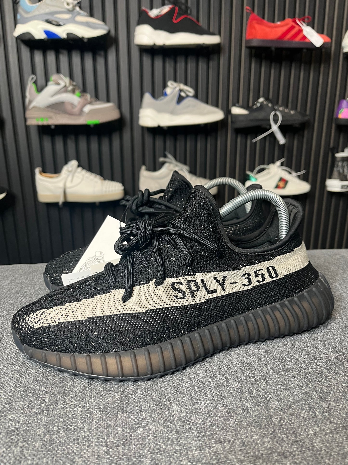 Yeezy 350 Oreo UK 8 3018