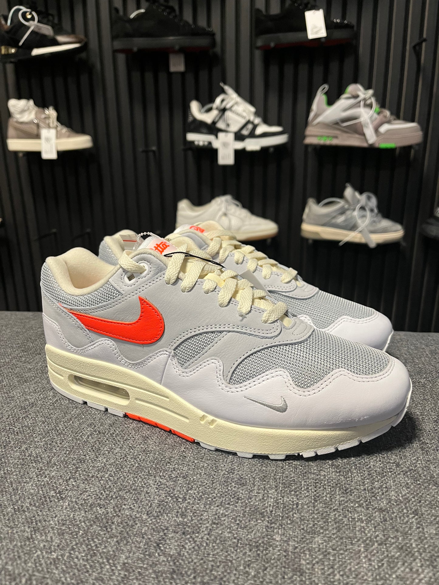 Air Max 1 Patta White Waves Crimson UK 9 3512