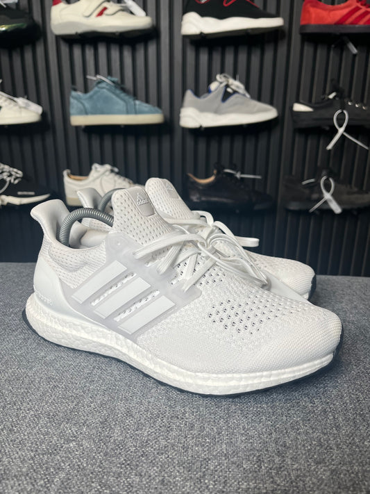 Adidas Ultraboost 1.0 UK 9 2890