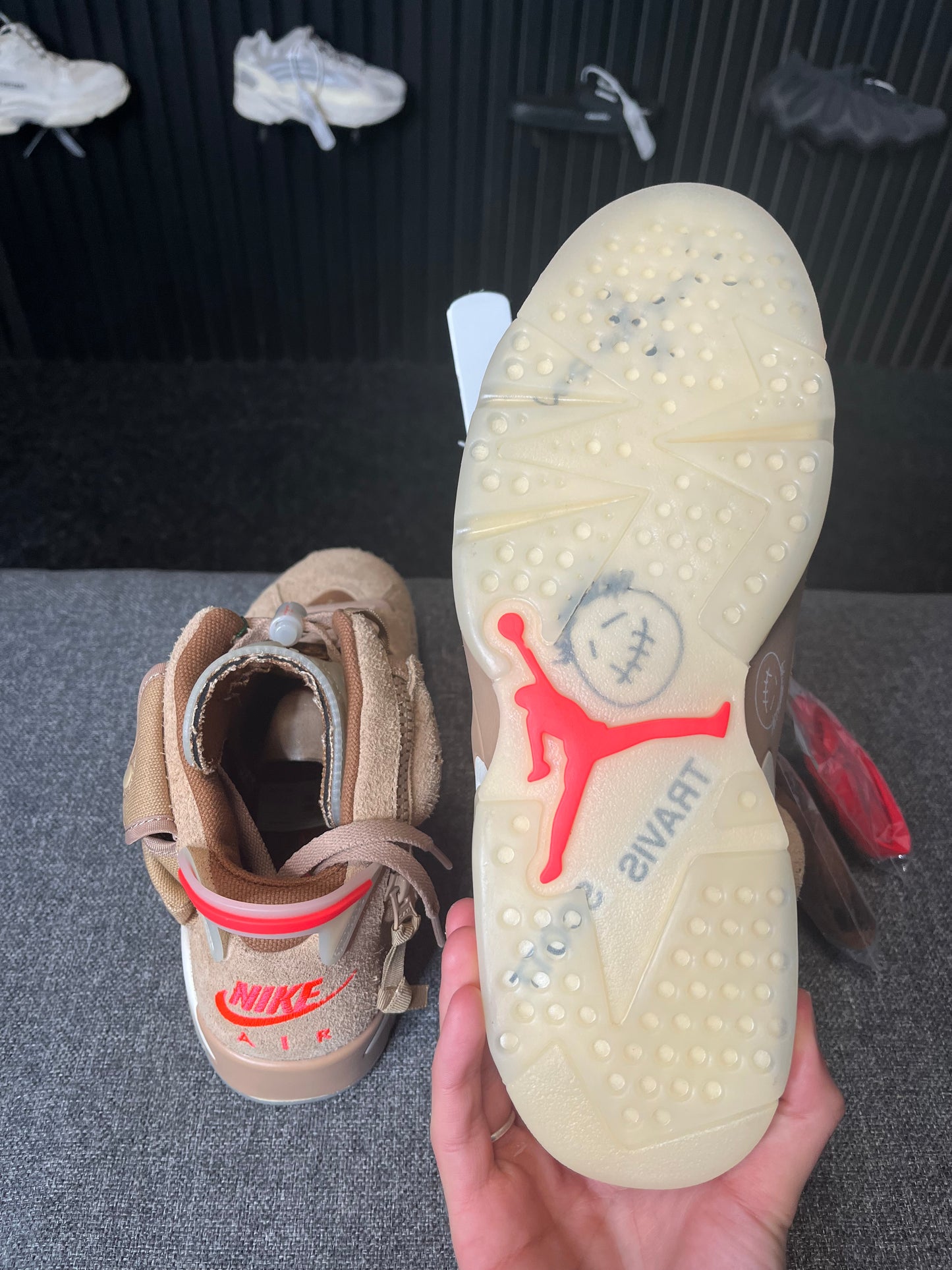 Jordan 6 Travis Scott British Khaki UK 8 2540