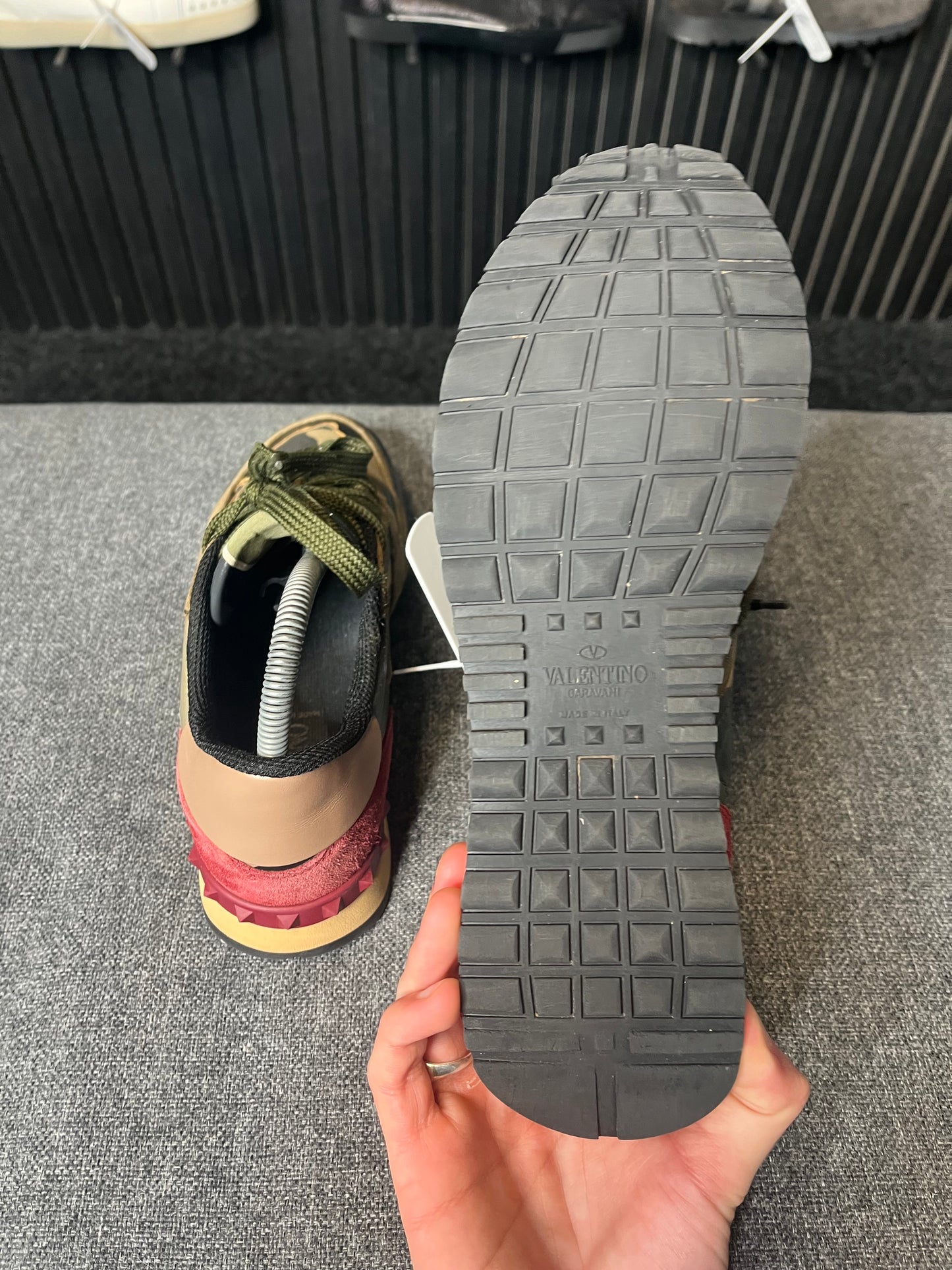 Valentino Garavani UK 5 2905