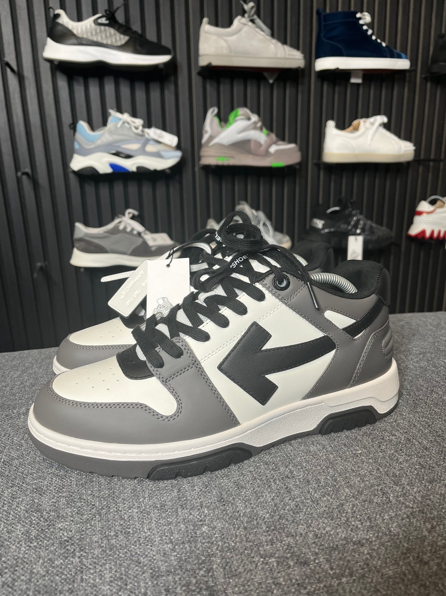 OFF White UK 9 3437