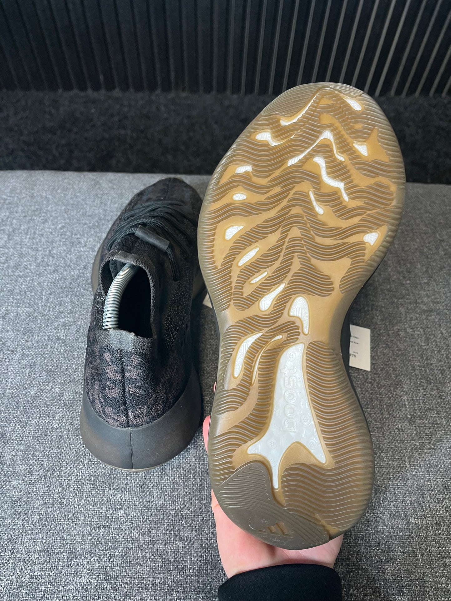Yeezy 380 Onyx UK 8 3022
