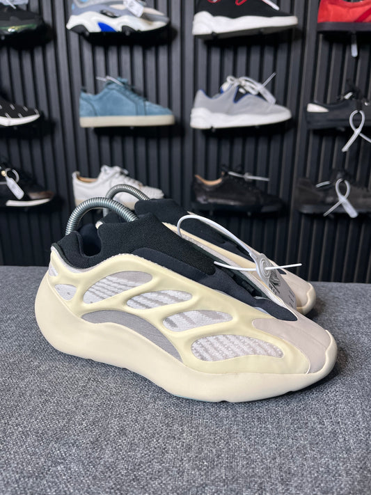 Yeezy 700 Azael UK 5.5 2902
