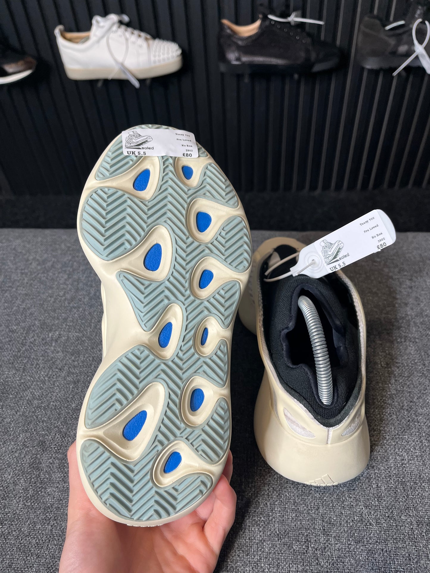 Yeezy 700 Azael UK 5.5 2902