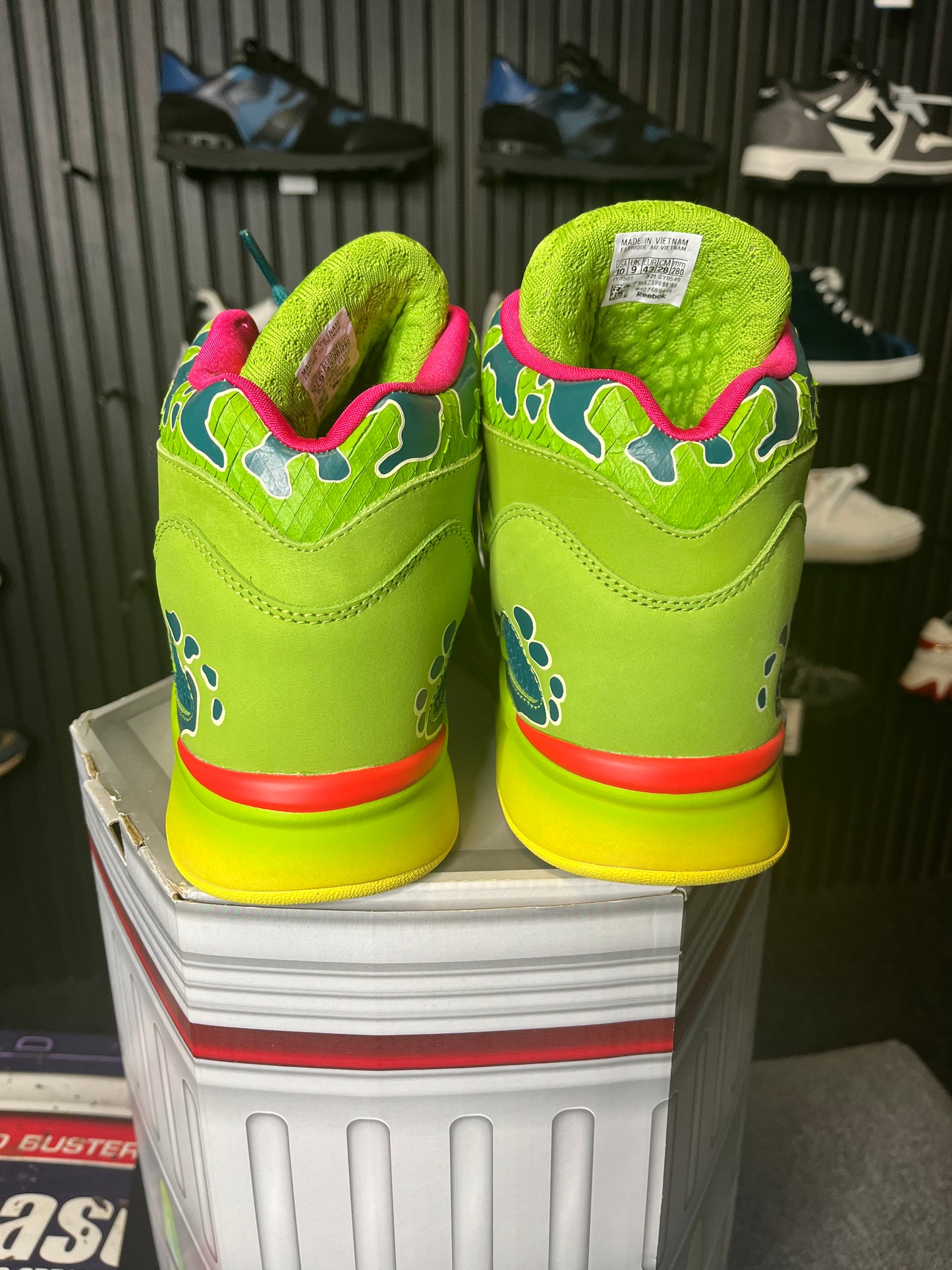 Reebok Pump Jurassic Park UK 9 3443