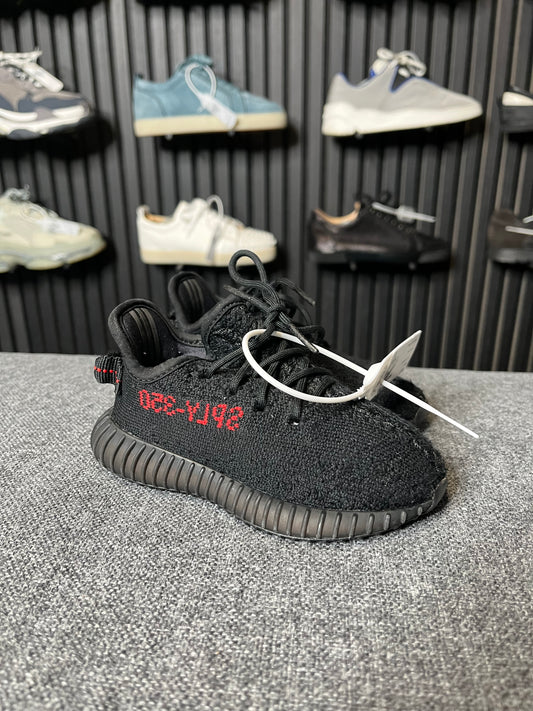 Yeezy 700 Bred UK 6.5K 2806