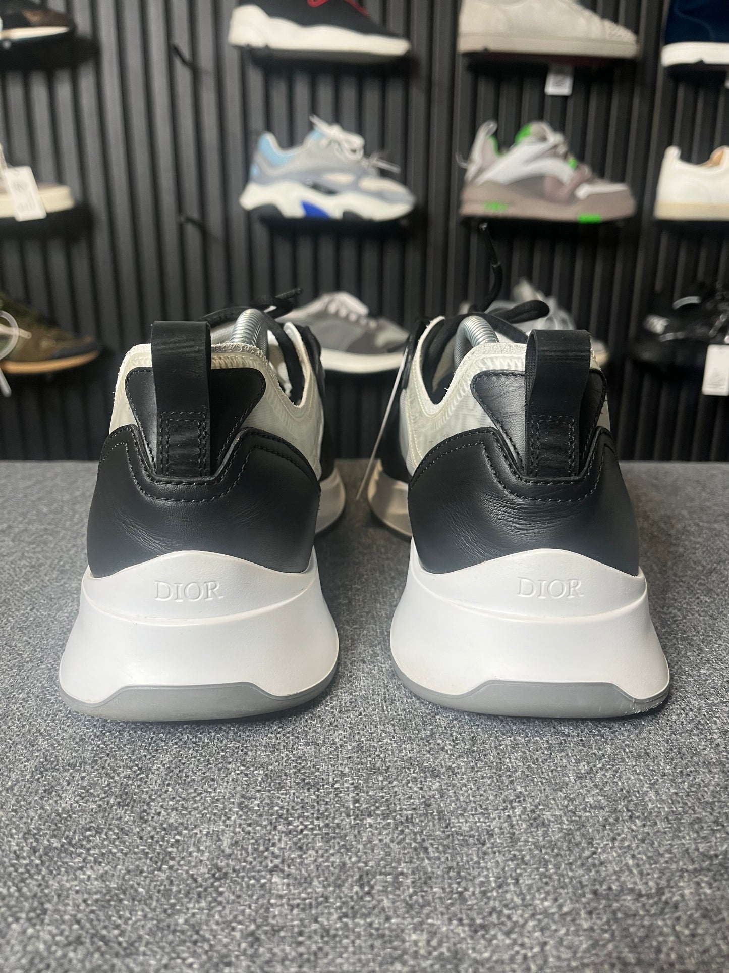 Dior B25 UK 9.5 3401
