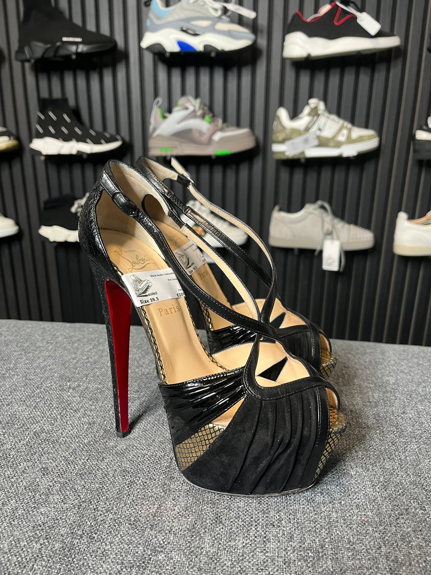 Louboutin Divinoche Crisscross Platfrom Sandal Size 39.5 3251