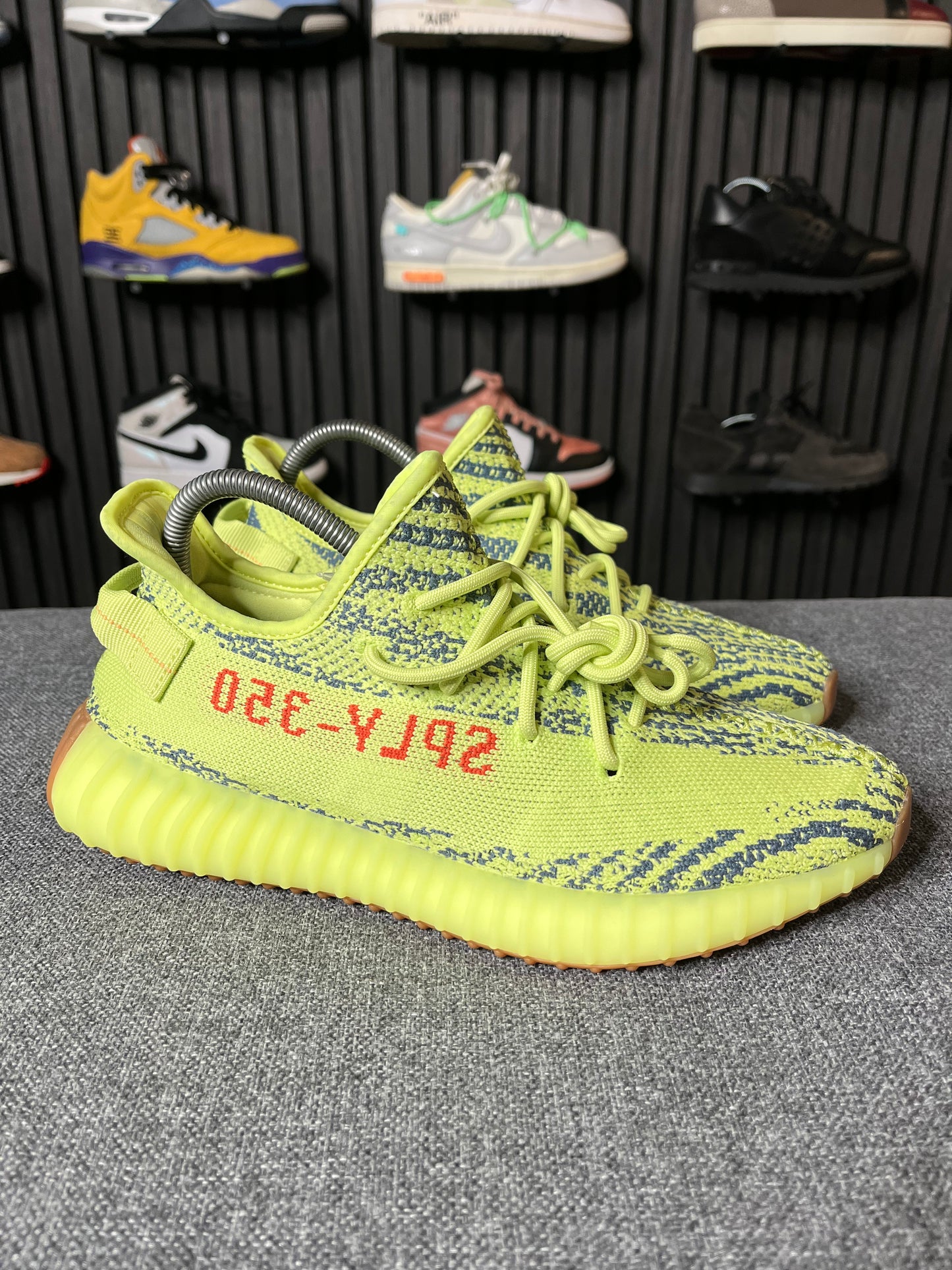 Yeezy uk 8 hotsell