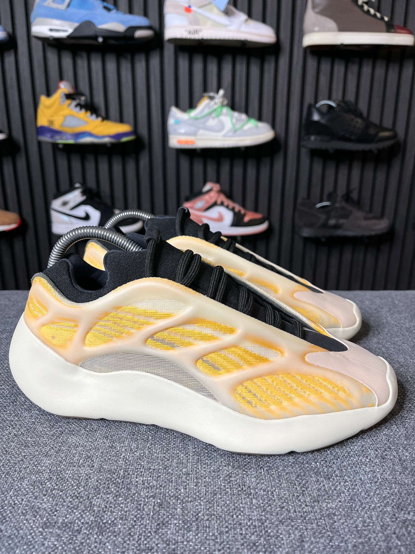 Yeezy 700 Mono Safflower UK7