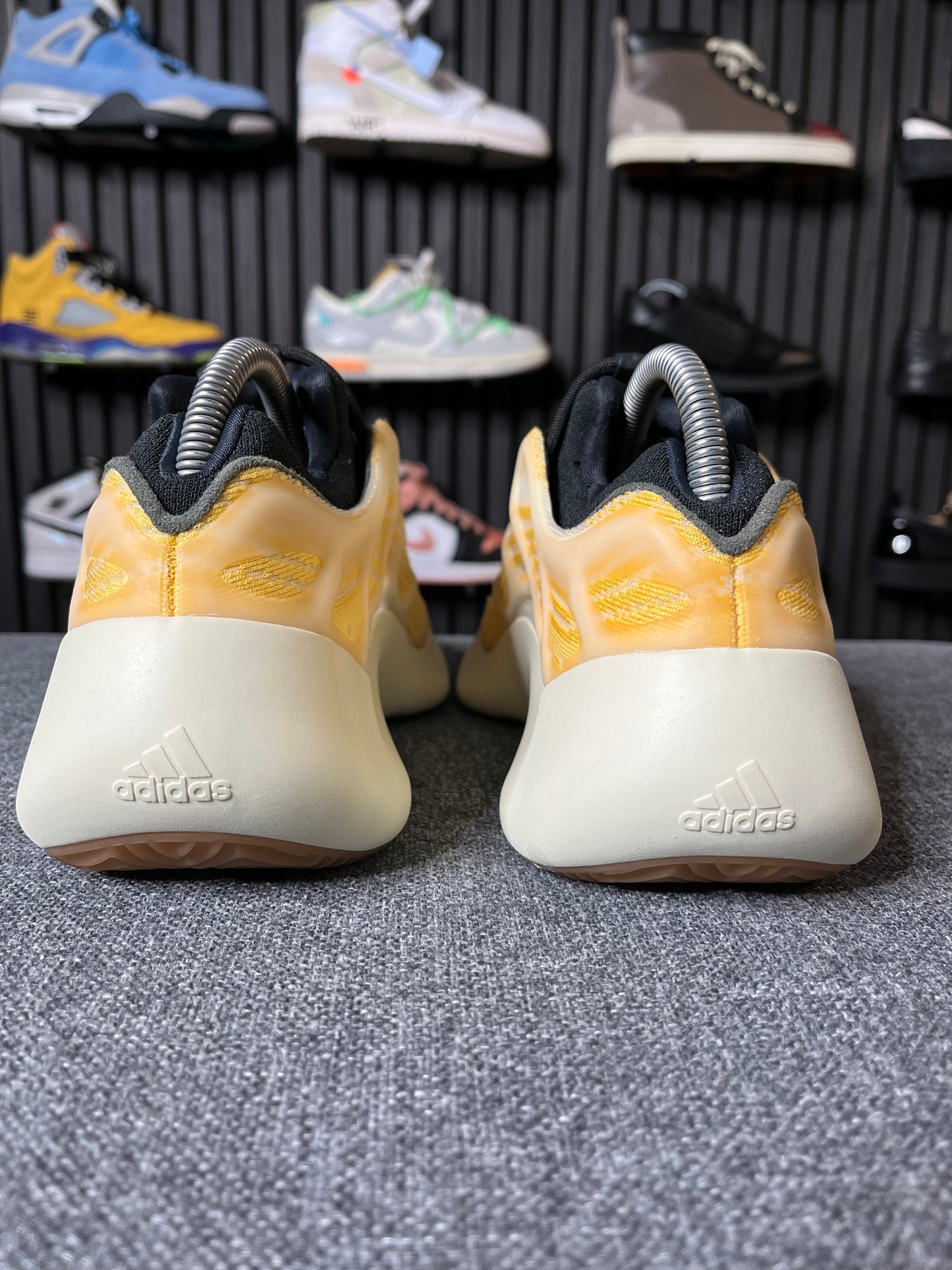 Yeezy 700 Mono Safflower UK7