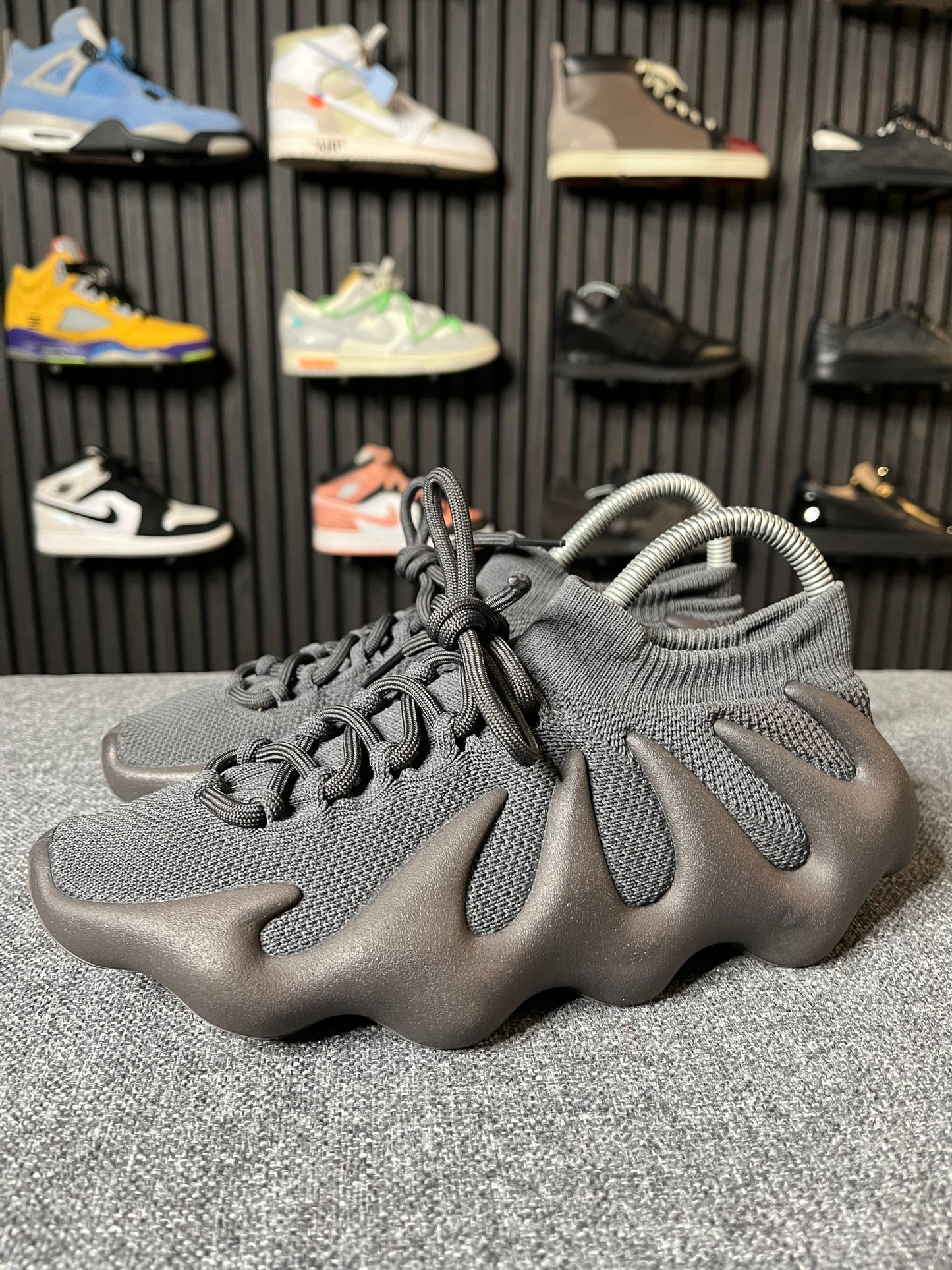 Yeezy 450 Utility Black UK6