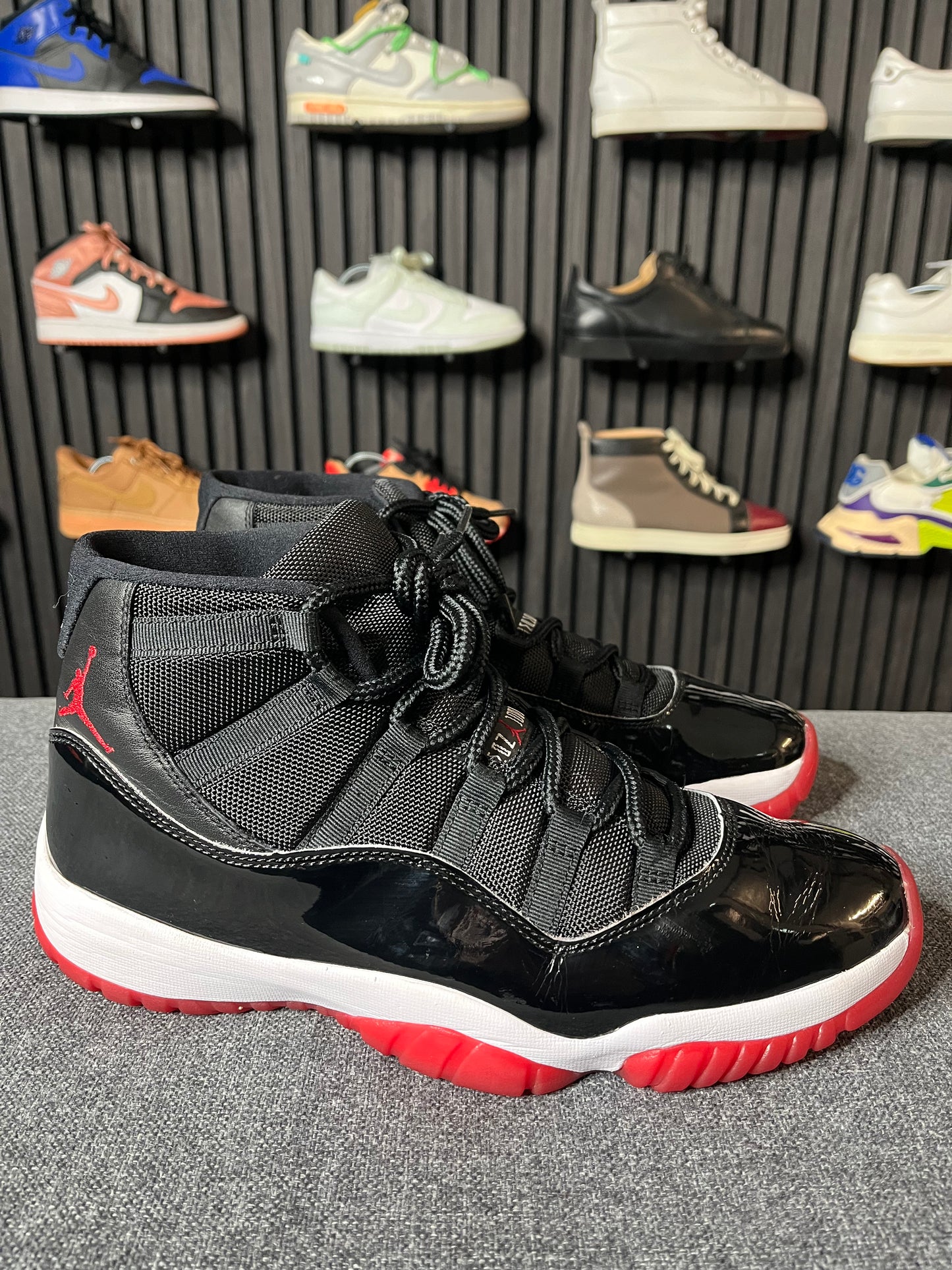 Air Jordan 11 Retro Black True Red UK11 Soled