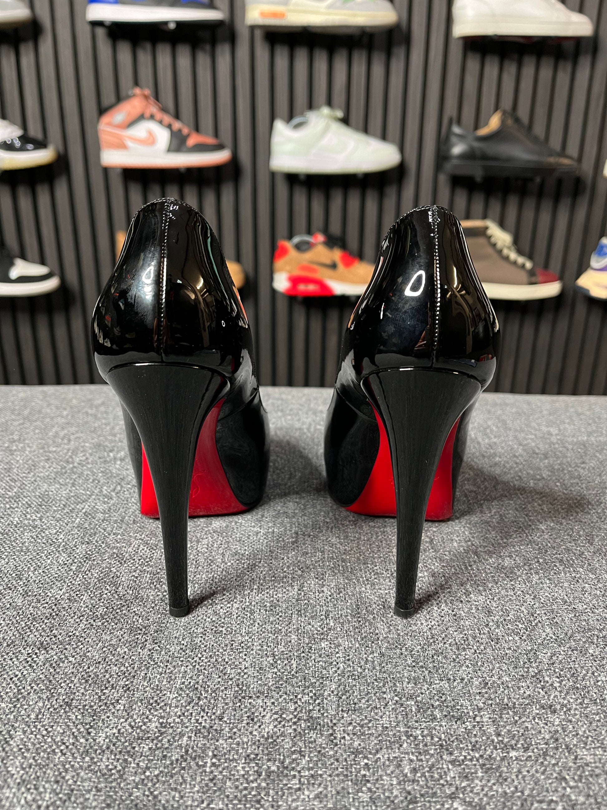 Christian Louboutin Very Prive 120 Black Parent UK3 Soled