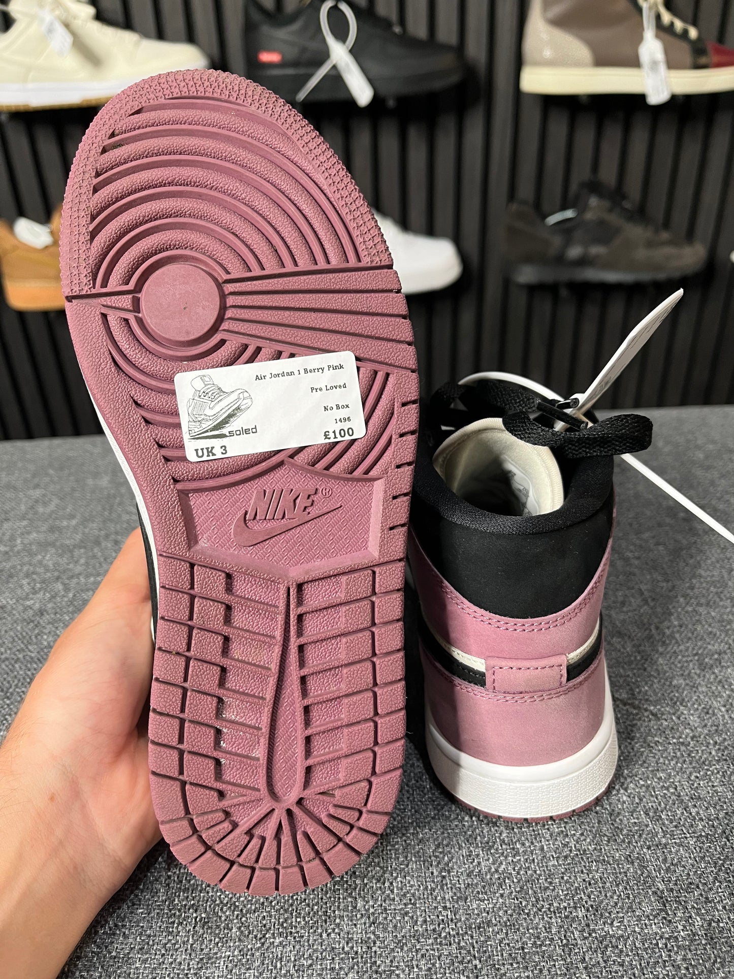 Nike Air Jordan 1 Mid SE Berry Pink