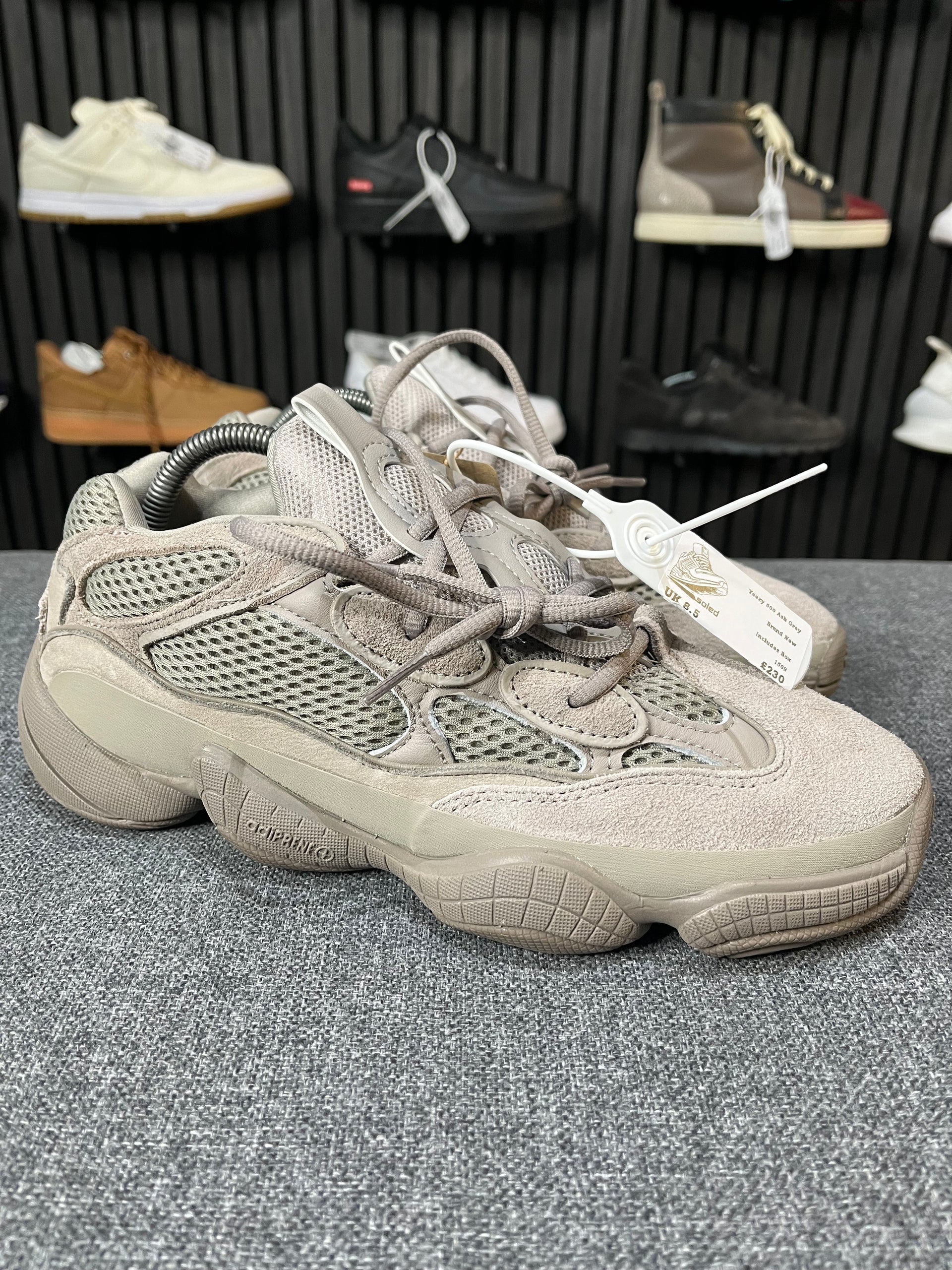 Yeezy 500 Ash Grey – Soled