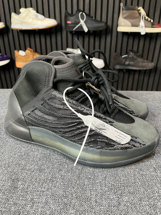 Yeezy QNTM Onyx UK8.5 EU42.5