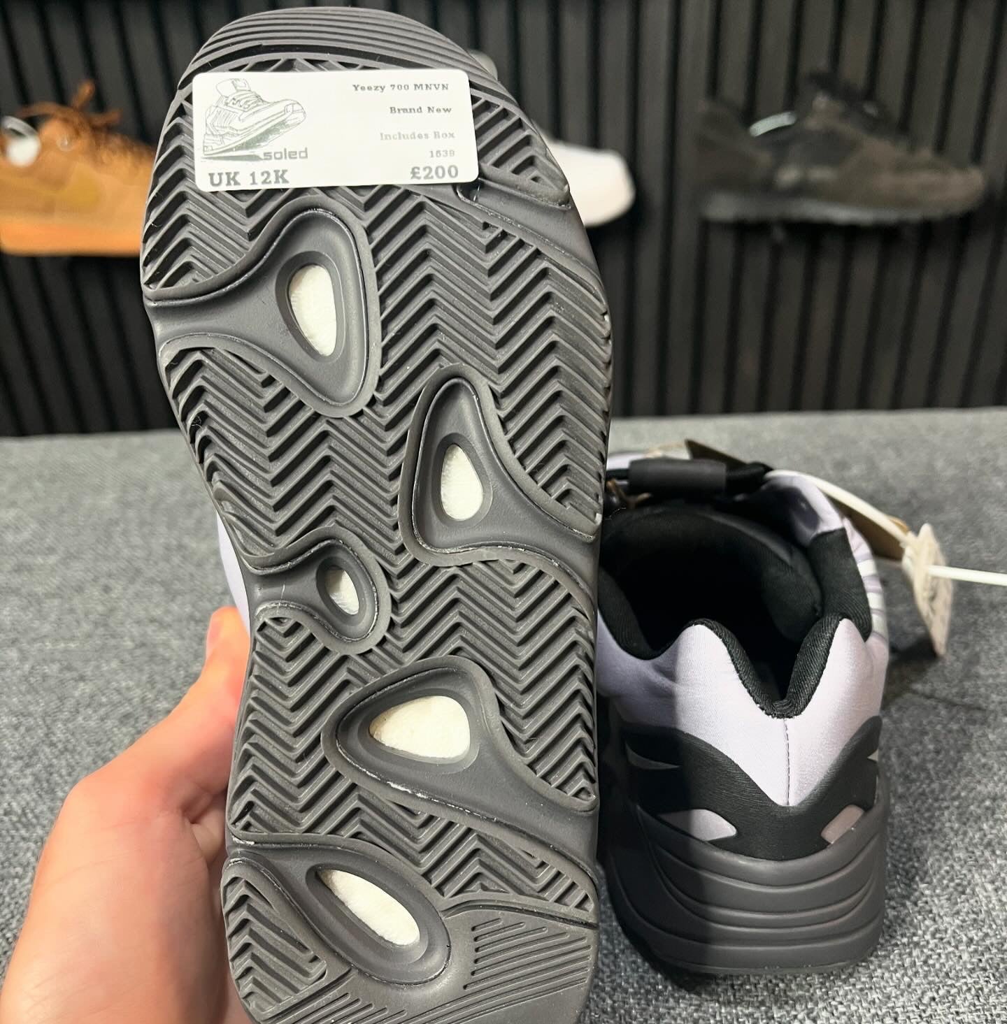 Yeezy 700 MNVN UK12 Child