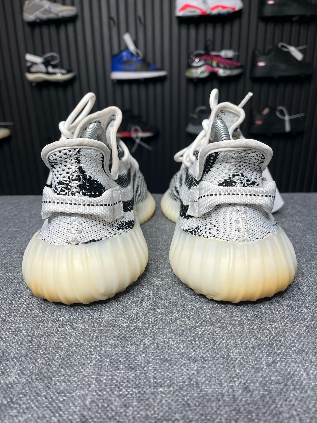 Yeezy Boost 350 Zebra UK9 2055