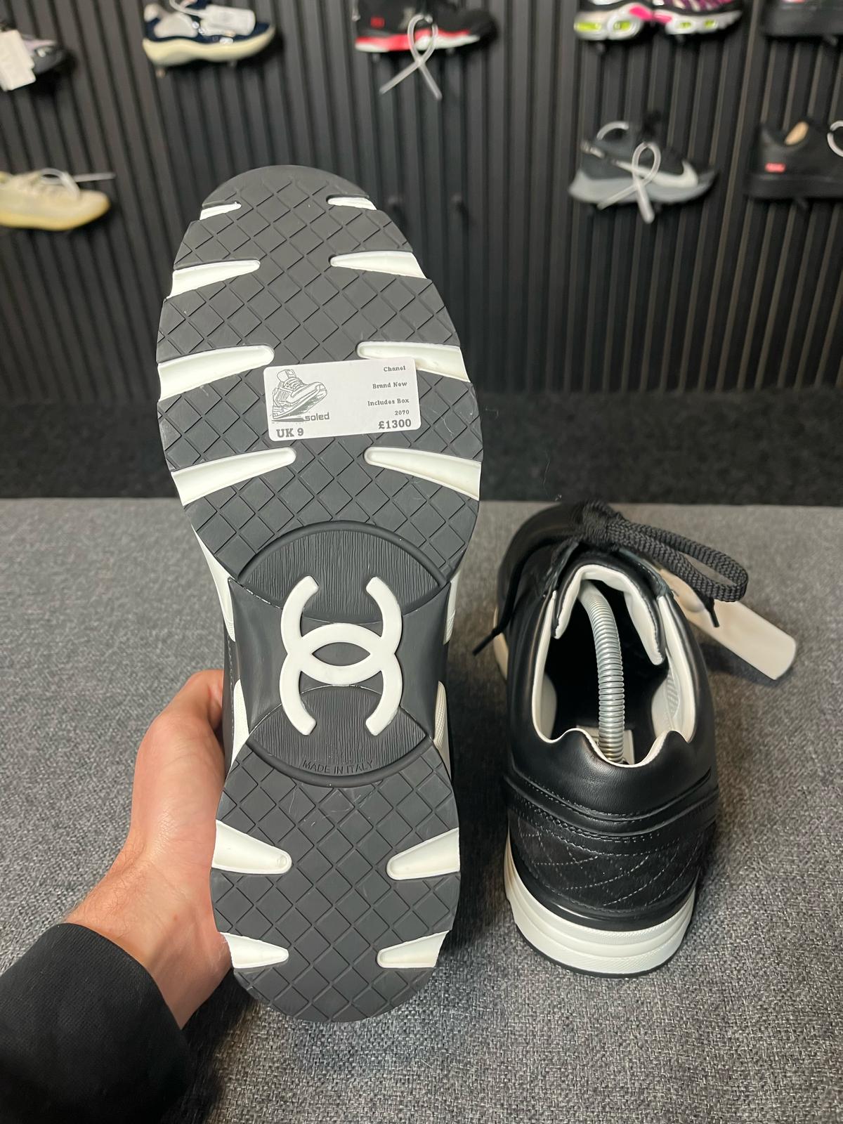 Chanel CC Calfskin Black UK9 2070