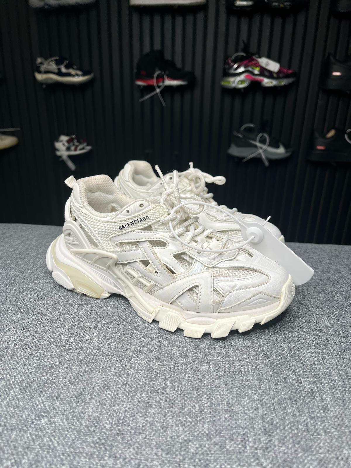 Balenciaga Track 2 White UK13 Child 2122