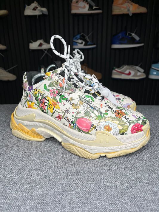 Gucci x Balenciaga Triple S UK7 1871
