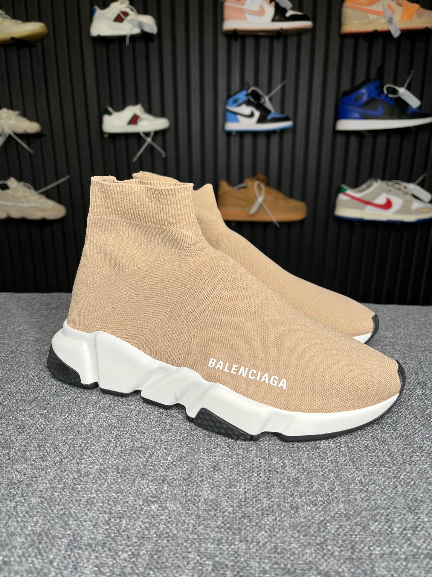 Balenciaga Speed Beige UK5 1876